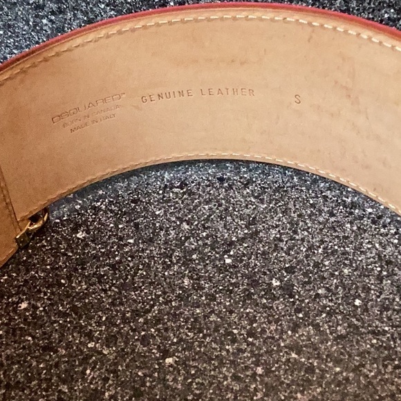 Croc embossed pink belt